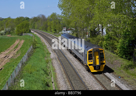 Arriva Trains Wales 158822 passes through Shifnal with a Aberystwyth Birmingham New Street service on 12 05 09 Stock Photo