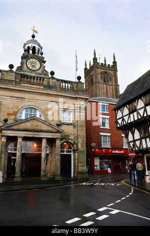 VIEW OF THE BUTTER CROSS FROM BROAD STREET IN LUDLOW SHROPSHIRE UK Stock Photo