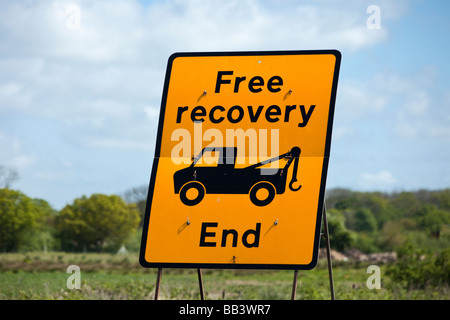 Motorway roadworks free breakdown recovery ends sign UK Stock Photo