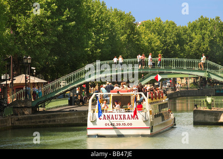 CANAL SAINT MARTIN PARIS FRANCE Stock Photo