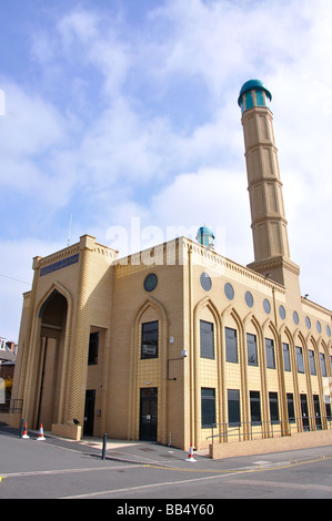 Madina Masjid Sheffield Islamic Centre Mosque, Woleseley Road, Sheffield, South Yorkshire, England, United Kingdom Stock Photo