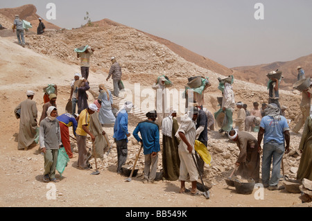 Egypt archaeology digging up excavation treasure seeker Stock Photo