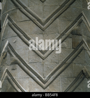 Durham Cathedral, carved chevron pattern on cylindrical column in north transept Stock Photo