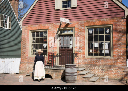 Colonial Williamsburg milliner shop Stock Photo - Alamy