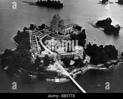 geography / travel, Lithuania, Trakai, Island Castle, aerial view, 1940s/1950s, ,