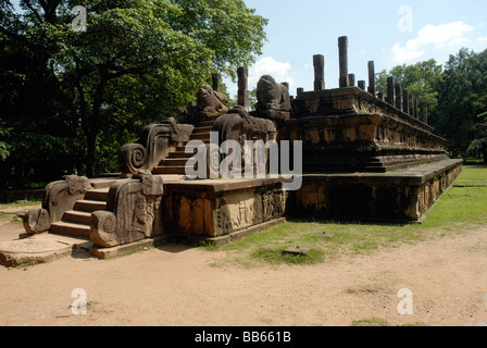 Polonnaruwa - Sri Lanka, Remnant of a palace showing highly ornamented stairways, with depiction of lions. Stock Photo