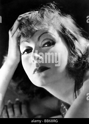 Garbo, Greta, 18.9.1905 - 15.4.1990, Swedish actress, portrait, 1930s, Stock Photo