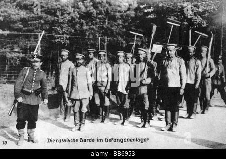 events, First World War / WWI, prisoners of war, Russian soldiers and German guards, postcard, circa 1915,