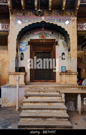 Old merchant's palace, Manesar, Mandawa, Rajasthan, North India, India, Asia Stock Photo