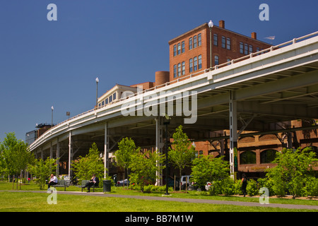 WASHINGTON DC USA Georgetown Waterfront Park and elevated Whitehurst Freeway in Georgetown Stock Photo