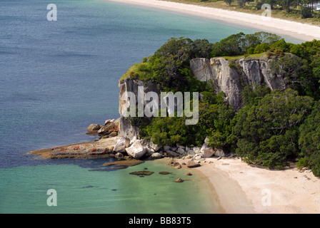 The coastline of the Coromandel Peninsula near Cooks Beach, New Zealand Stock Photo