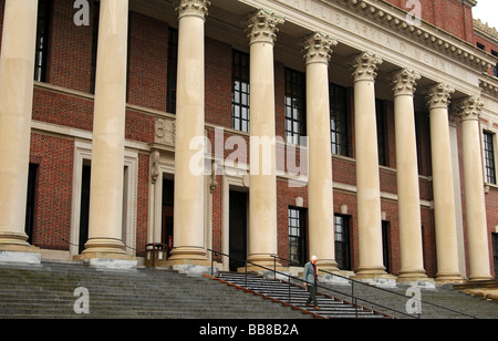 Harry Elkins Widener Memorial Library, Harvard University, Cambridge, Massachusetts, USA Stock Photo