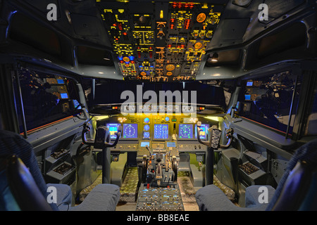 View of the cockpit of a Boeing 737 - 700 in a flight simulator by the Wulff/Zellner GbR company, Berlin, Germany Stock Photo