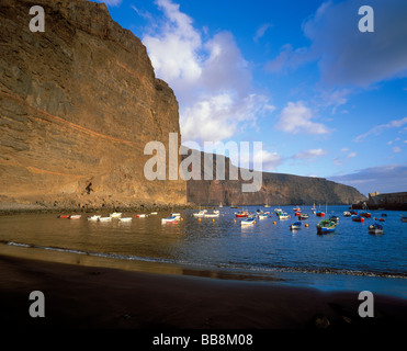 Fishing boats in Vueltas Harbour, Valle Gran Rey, La Gomera, Canary Islands, Spain Stock Photo