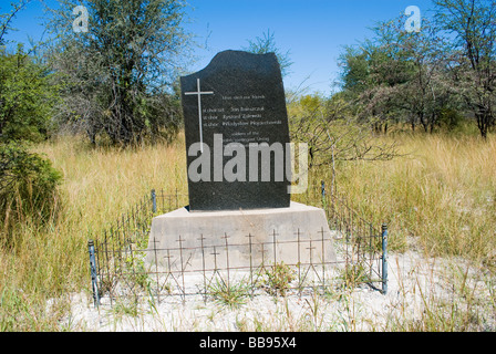 A memorial to three Polish UNTAG peace-keepers killed by a landmine near the Angolan border in the west Caprivi in 1989. Stock Photo