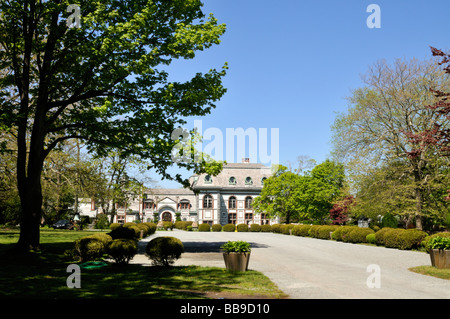 Front of Belcourt Castle Mansion on Bellevue Avenue'in historic Newport Rhode Island USA Stock Photo