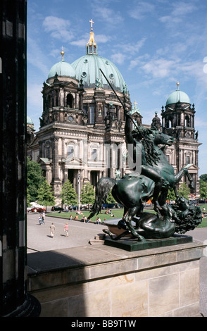 Albert Wolff's equestrian statue of the Löwenkämpfer (Liontamer) at the entrance of Altes Museum in Berlin. Stock Photo