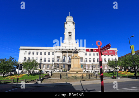 Barnsley  Town Hall and Cenotaph South Yorkshire England UK Stock Photo