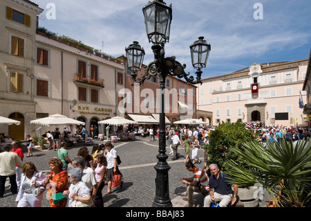 Crowds disperse after listening to Pope Benedict XVI's traditional Sunday address, Castel Gandolfo, Lazio, Italy Stock Photo