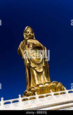 China, Zejiang Province, Zhoushan Prefecture, Mount Putuo. Statue of Guan Yin at Zizhulin (紫竹林). Stock Photo