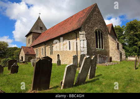 St Dunstan s church in the pretty Kent village of West Peckham UK Stock Photo