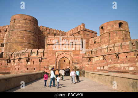 Tourists outside the Amar Singh Pol entrance to Agra Fort, also known as Red Fort, Agra, Uttar Pradesh, India Stock Photo