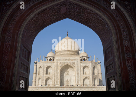 Taj Mahal, through the arch of the Royal or Great Gate, Agra, Uttar Pradesh, India Stock Photo