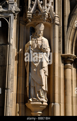 Statue on South Porch Gloucester Cathedral, Gloucestershire, England, UK Stock Photo