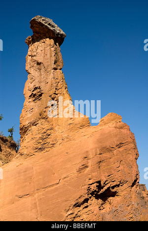 France, Provence-Alpes-Cote d'Azur, Vaucluse, Colorado Provençal, Cheminee de Fee or Fairy Chimney on the Ochre Trail. Stock Photo