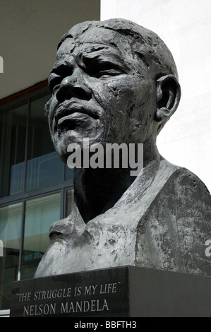 Bronze statue of Nelson Mandela standing beside the Royal Festival Hall in Southbank Centre, London Stock Photo