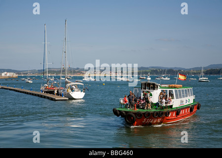 Paseo Turístico en Barco por la Bahia de Santander Cantabria España Boat Tour in the Bay of Santander Cantabria Spain Stock Photo