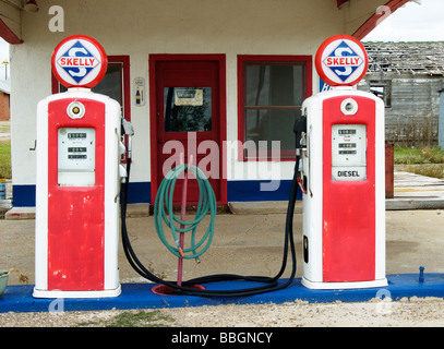 an old Skelly Gas Station in Skellytown Texas Stock Photo