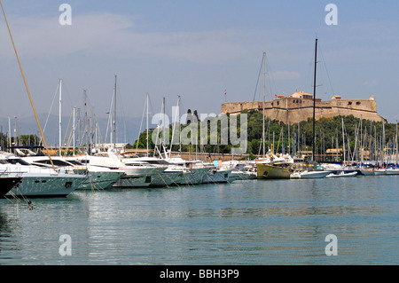 View of the Vauban fortress from the Antibes harbour, in Cote d'Azur French riviera, southern France. Stock Photo