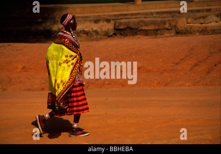 Wamba Area Kenya 10 2002 nThe Samburu people a traditionally nomadic tribe in northern Kenya like their cousins the Maasai have Stock Photo