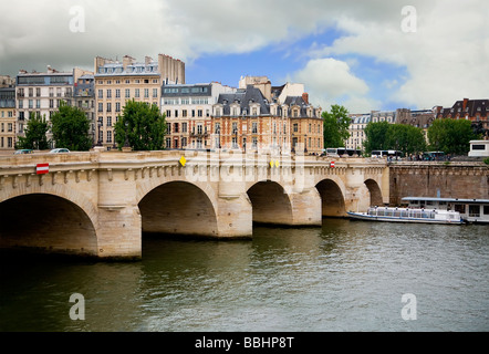 Pont Neuf, Paris, France. Built from 1578 to 1606 Stock Photo