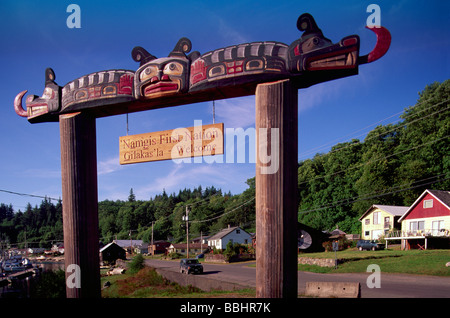 Kwakwaka'wakw (Kwakiutl) Welcome Sign to Namgis First Nation at Alert Bay, BC, British Columbia, Canada - Cormorant Island Stock Photo