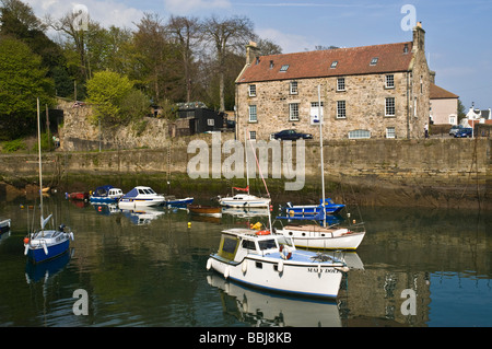 dh Harbourmasters house DYSART FIFE Scottish harbor Yachts in harbours harbourmaster harbour scotland Stock Photo