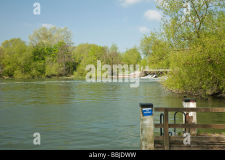 Weir and weir pool on the River Thames at Abingdon Oxfordshire Uk Stock Photo
