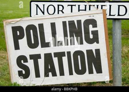 election general vote voting polling station votes voter voters poll elections polls stations politics politician politicians po Stock Photo