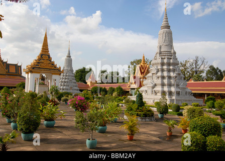 Silver Pagoda with the chedi, stupa of King Norodrom, Phnom Penh, Cambodia Stock Photo