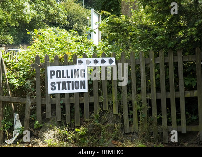 Suburban polling station sign Stock Photo