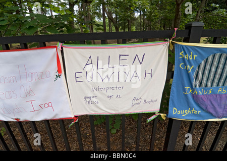 U.S. Memorial Day observance banners for fallen U.S. servicemen and civilians in Iraq and Afghanistan, Gainesville,Florida. Stock Photo