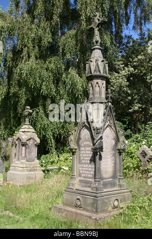 Victorian Gravestone In Flaybrick Memorial Cemetery Gardens, Bidston Hill, The Wirral, Merseyside, England, UK Stock Photo