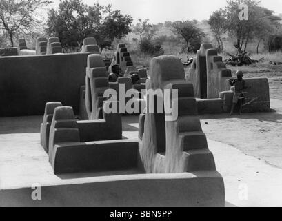 geography / travel, South Africa, people, natives (Ndebele) in Mapoch Village near Pretoria, 29.9.1964, Stock Photo