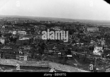 events, Second World War / WWII, Russia, cities / villages / landscapes, view of the destroyed city of Smolensk, autumn 1941, Stock Photo