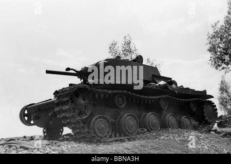 Soviet tank KV-2 Stock Photo - Alamy