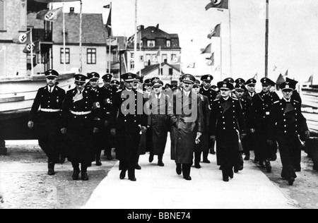 Hitler, Adolf, 20.4.1889 - 30.4.1945, German politician (NSDAP), Fuehrer and Reich Chancellor since 1933, full length, visiting Helgoland, left beside Hitler: Admiral Erich Raeder, Stock Photo