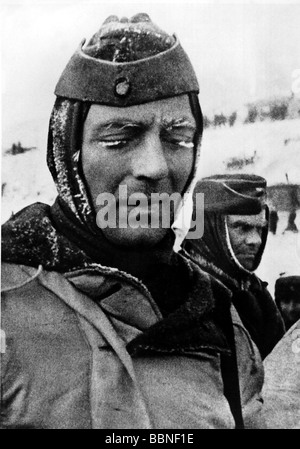 events, Second World War / WWII, Russia, Stalingrad 1942 / 1943, German soldier after the capitulation, early February 1943, winter, ice, coldness, iciness, Eastern Front, prisoners of war, prisoner, Wehrmacht, Soviet Union, USSR, 20th century, historic, historical, defeat, soldiers, 1940s, people, Stock Photo