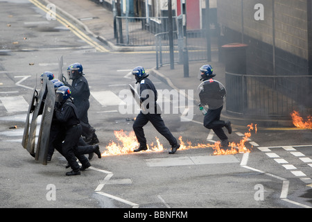 London Police officers undergoing specialist training at the Metropolitan Police Specialist Training Centre in Gravesend, Kent. Stock Photo