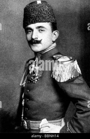 Enver, Ismail, 22.11.1881 - 4.8.1922, Turkish general, minister of war 1913 - 1918, half length, wearing uniform, photo before 1914, Stock Photo